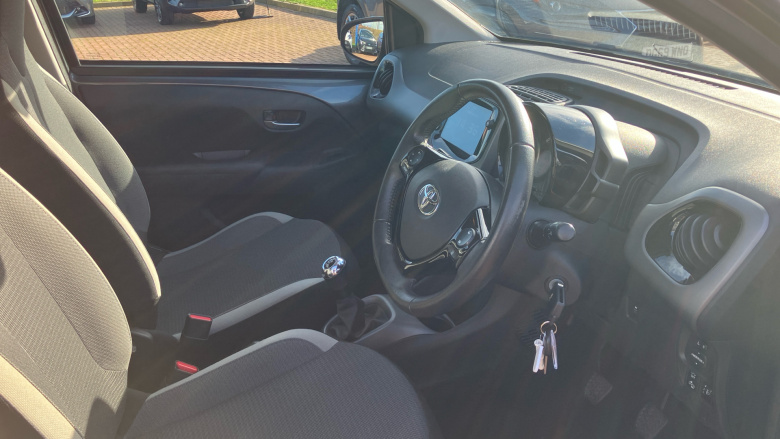 Toyota Aygo X 1.0 VVT-i Edge 5dr Petrol Hatchback